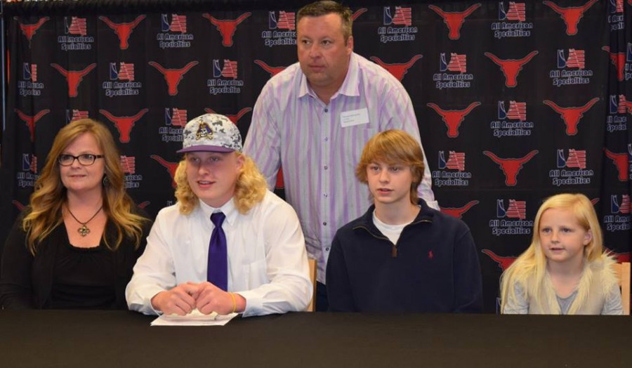 Anthony Ratliff, football, signs with East Carolina University