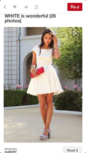 Why are Graduation Dresses White? The Intriguing Backstory DIGIBUDDHA –  Digibuddha