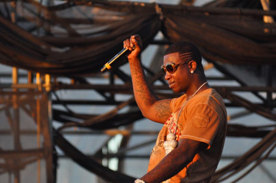 Gucci Mane rapping at the Williamsburg Waterfront in Brooklyn, New York in 2010 prior to his arrest later that year.