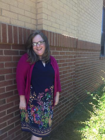 Journalism, Language and Composition, and Literature teacher, Clori Rose, poses outside for a farewell pictures as she reveals that the 2016-2017 school year is her last at Lambert.