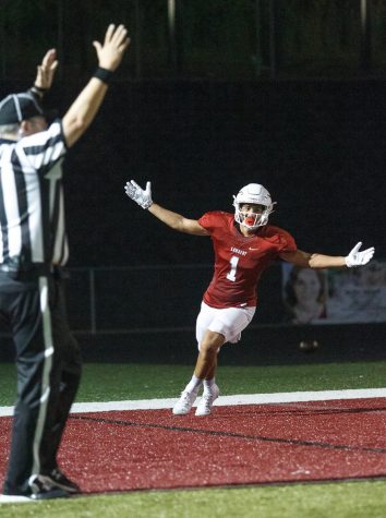 Image is taken from Forsyth County News.
Source:
https://www.forsythnews.com/sports/lambert-high-school/football-lambert-downs-lassiter-first-2-0-start-2012/