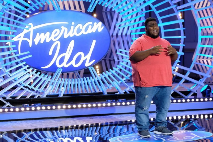  Willie Spence Pictured on the American Idol Audition stage performing his rendition of “Diamonds” by Rihanna. Photo provided by Parade. Some rights reserved to parade.com.

