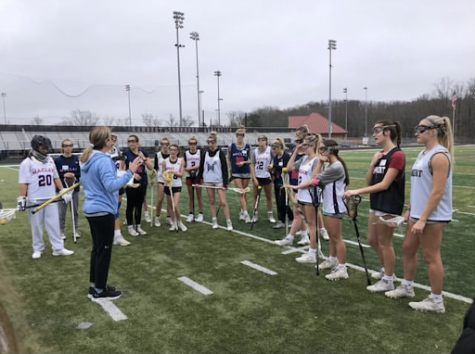 Janine Tucker sharing her knowledge with Lambert High School’s Lacrosse team on December 10th, 2022 (Instagram @tchurch34)
