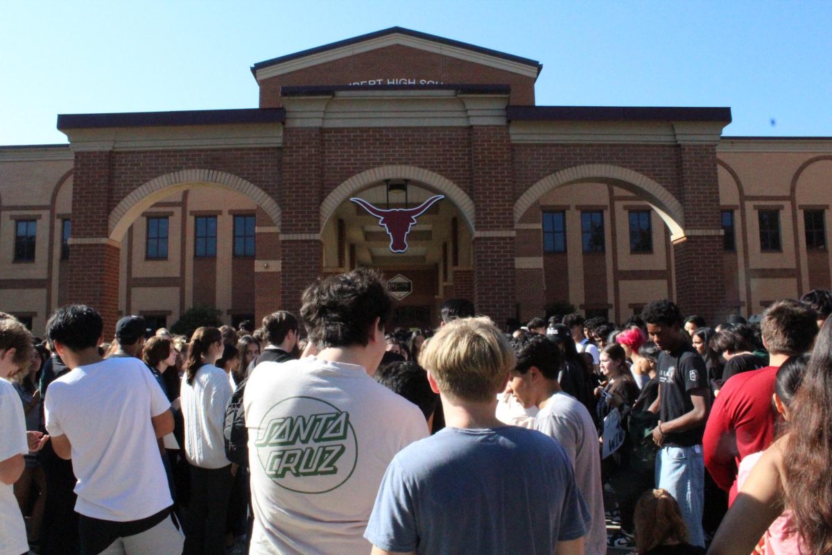 Students from Lambert High School gather during a walkout in support of Apalachee High School. Over 150 students attended. (Josh Mui/The Lambert Post)