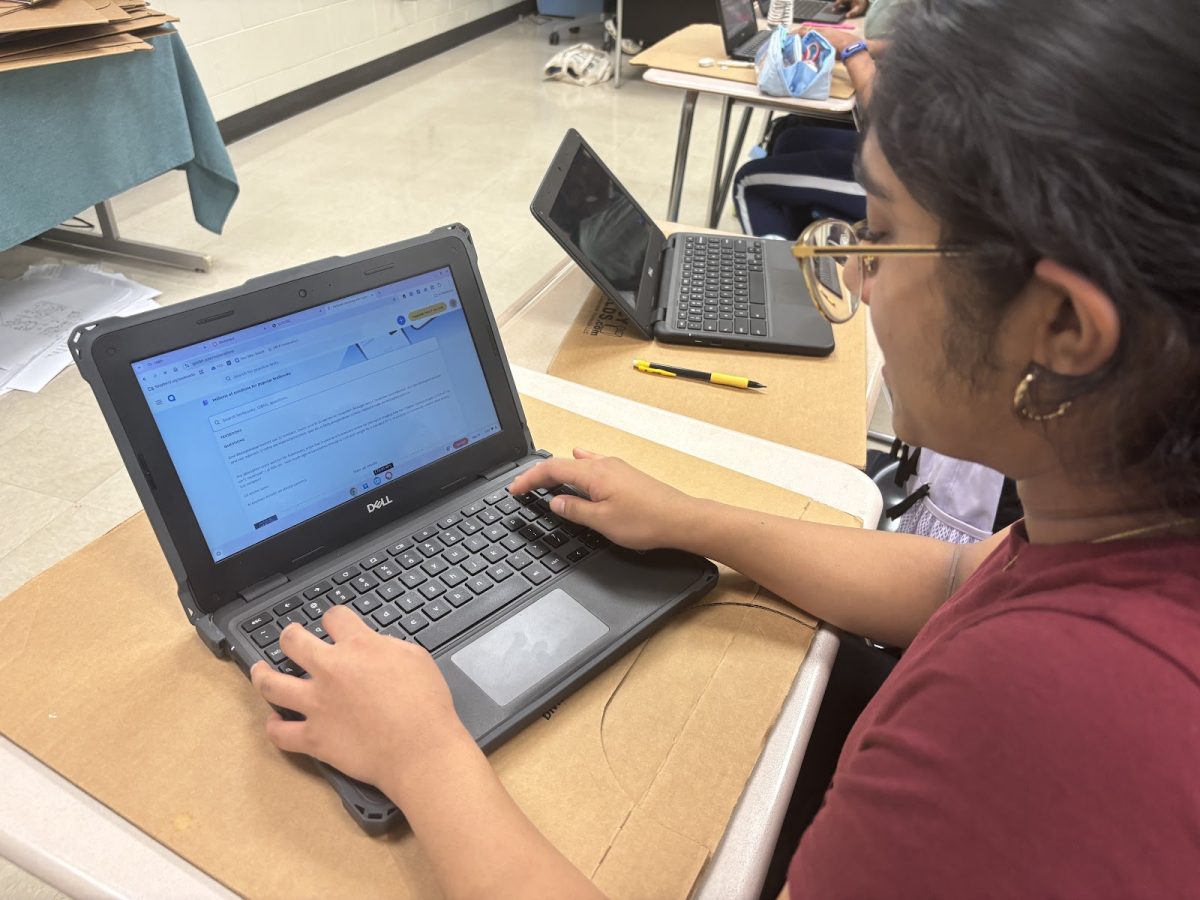 Sripoorva Prasanna using Quizlet’s AI feature to study (Bani Sabharwal/The Lambert Post).