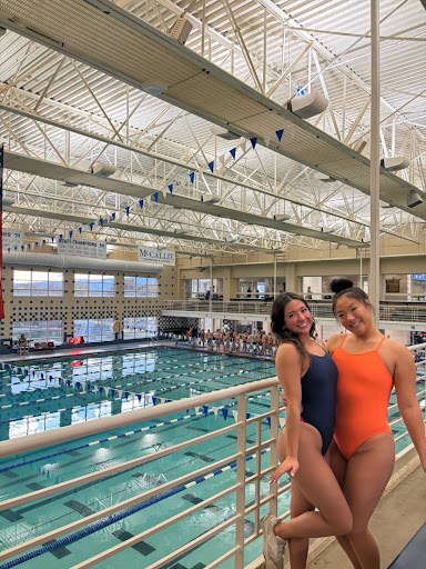 Brielle Thomas and teammates at swim. (Brielle Thomas) 